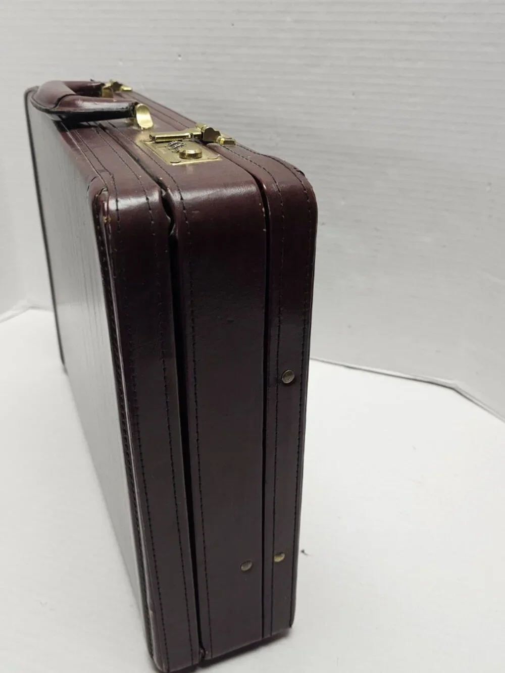 Brown leather Attache Briefcase Bag Jourdon Lock Hard Ware Gold Metallic Brase
